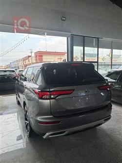 میتسوبیشی ئاوتلاندەر